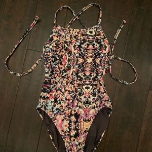 Jolyn onsie perf condition